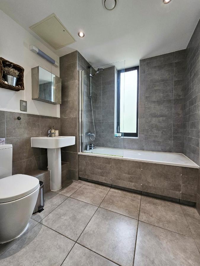 Centrally Located Spacious Flat Near Canary Wharf Londýn Exteriér fotografie